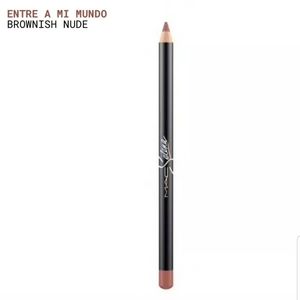 MAC SELENA "ENTRE A MI MUNDO" LIP LINER/PENCIL